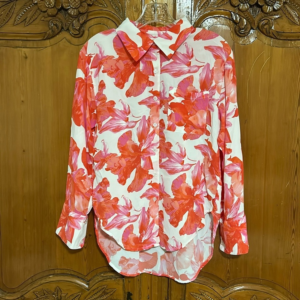 WAYF Brielle Oversized Button Front Shirt. XS (oversized) - Picture 3 of 7